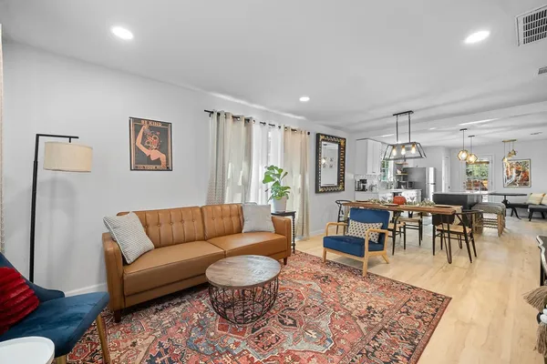 1002 NEW ST