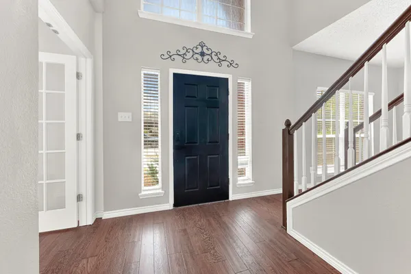 1533 BALBOA LN