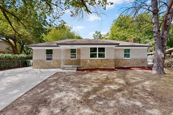 721 HALL RD