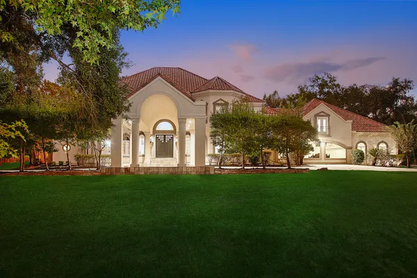23508 TWIN OAKS DR