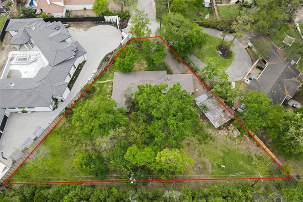 31 E SHADY LN