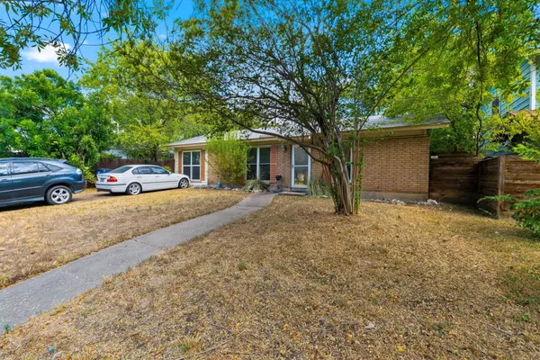 1600 GRAYFORD DR