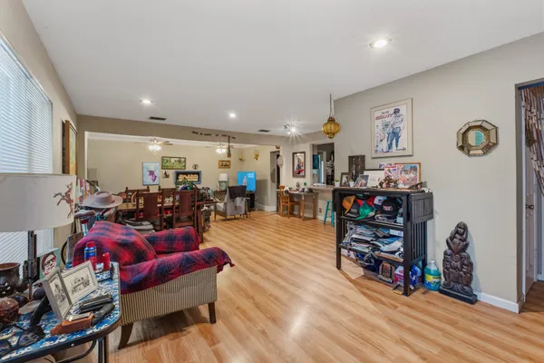 1600 GRAYFORD DR
