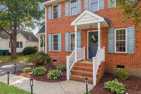 103 N MACON TER