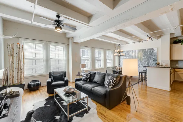 1120 TEXAS ST 5D