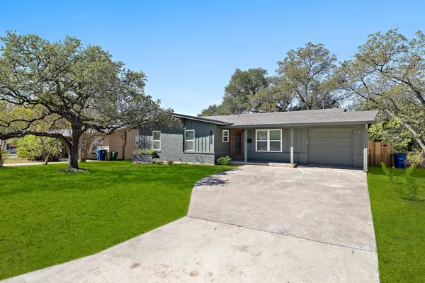 8102 BURRELL DR