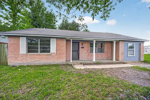 3918 TAVENOR LN