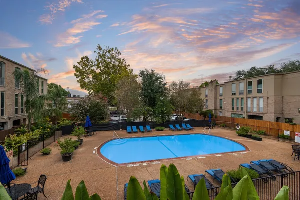 4635 WILD INDIGO ST 512