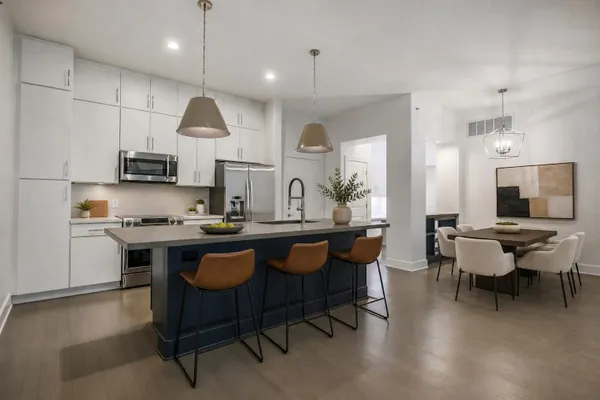 1901 POST OAK BLVD 2110