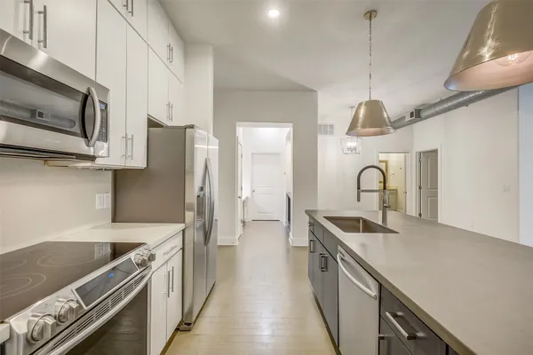 1901 POST OAK BLVD 2110
