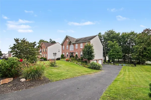 115 MOHAWK DR