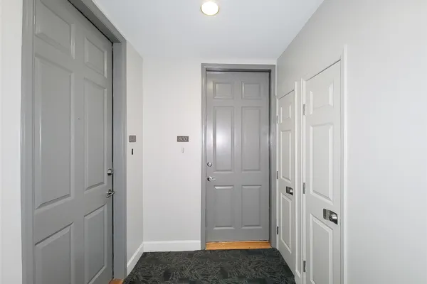 2520 ROBINHOOD ST 800
