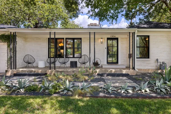 2304 GREENLEE DR