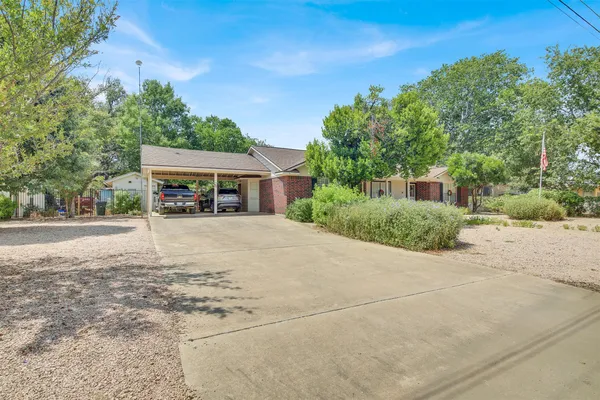 107 TAYLOR DR
