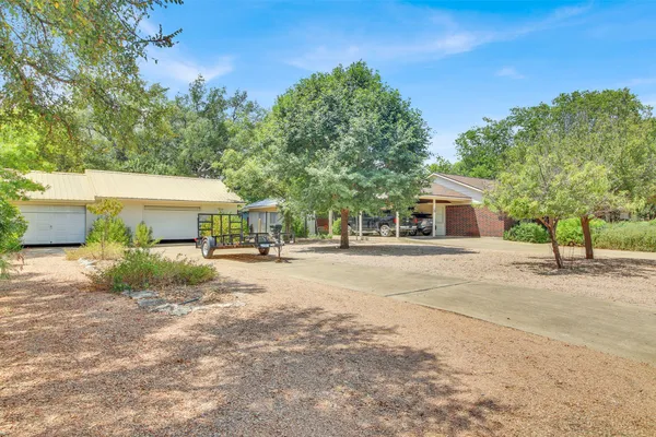 107 TAYLOR DR