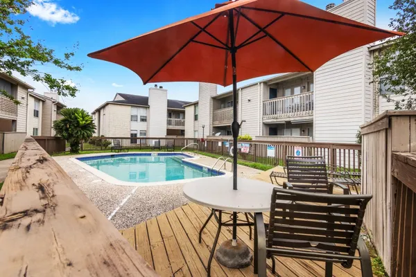 3919 FAIRMONT PKWY 148