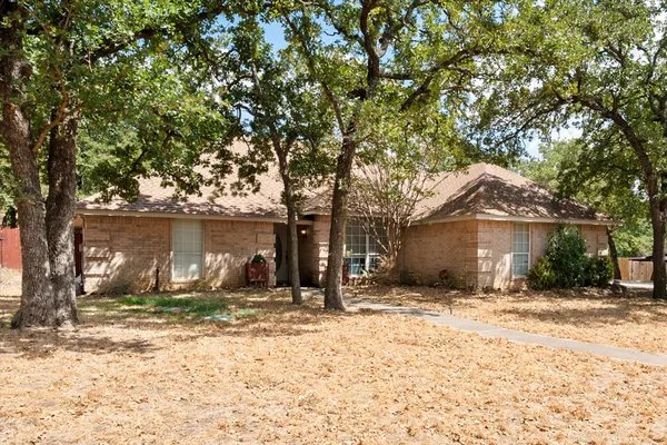 512 SHADY OAKS TRL
