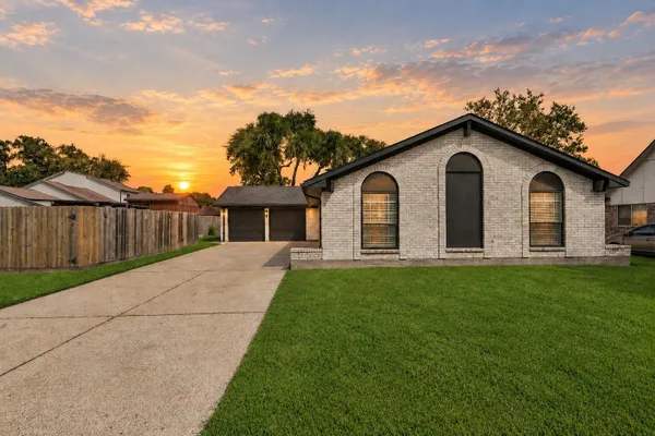 5003 COLOMBIA DR