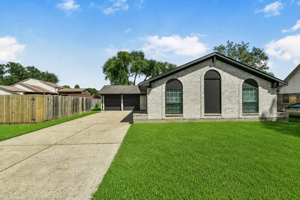 5003 COLOMBIA DR