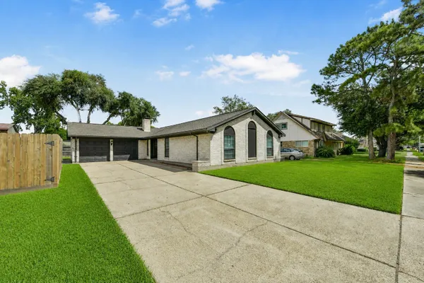 5003 COLOMBIA DR