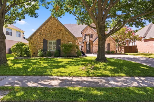 1820 FOREST BEND LN