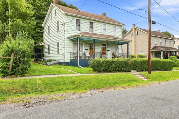 1220 MAIN ST
