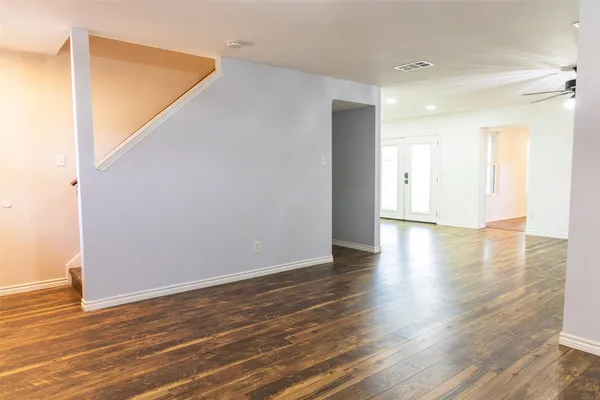 5537 CAMARILLO DR