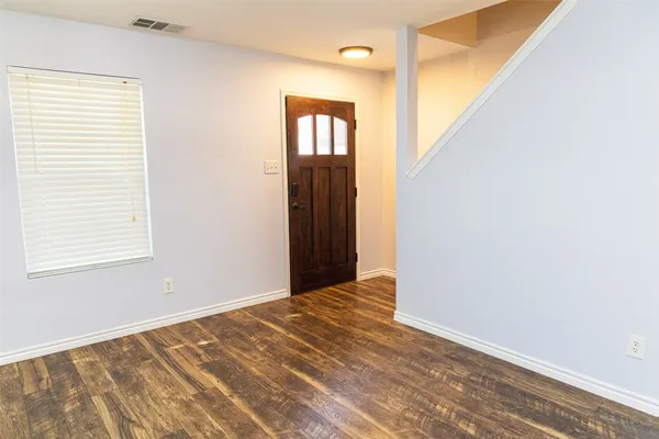 5537 CAMARILLO DR