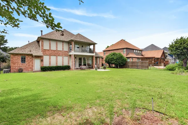 865 THOMAS CROSSING DR