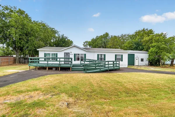 2032 DOROTHY DR