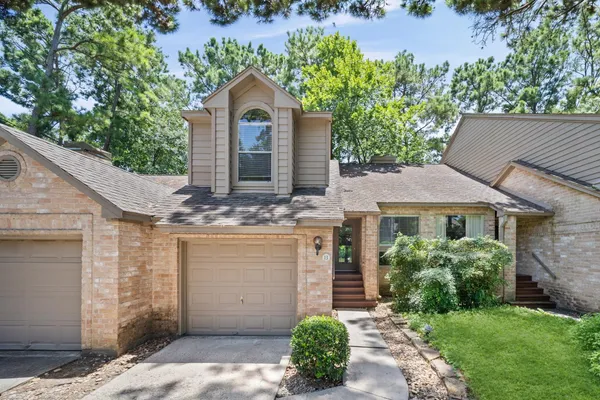 13 LAKERIDGE DR