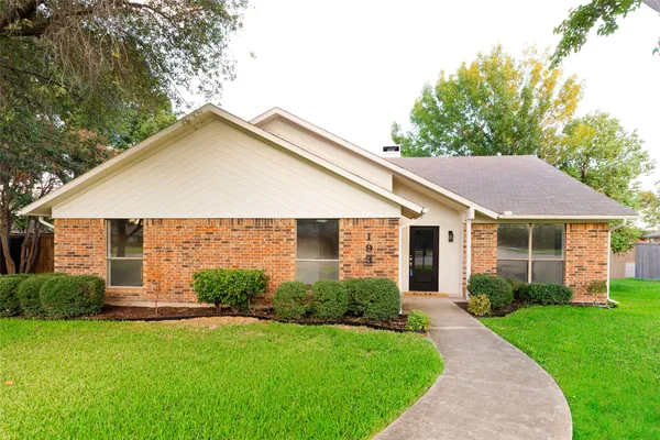 193 SIMMONS DR