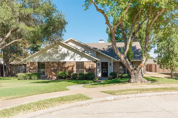 193 SIMMONS DR