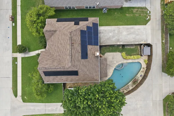 1105 LAKESTREAM DR