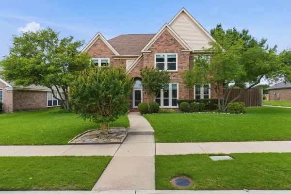 1105 LAKESTREAM DR