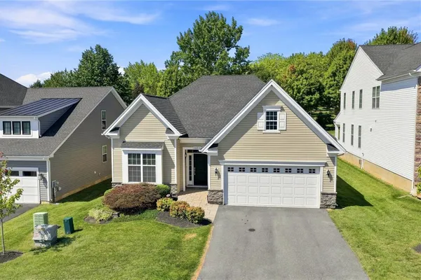 1692 VALLEY VIEW DR