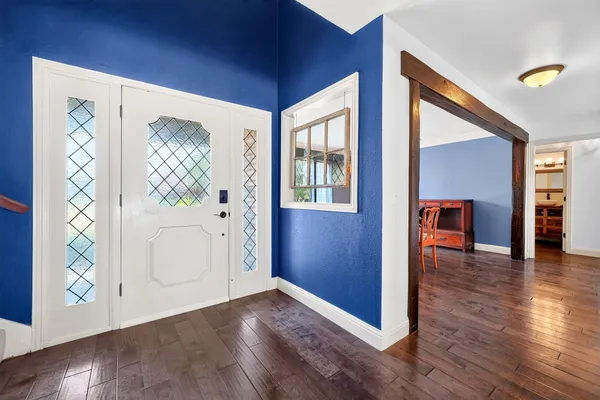 2121 MCDANIEL CIR