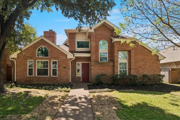 924 MCCOY DR