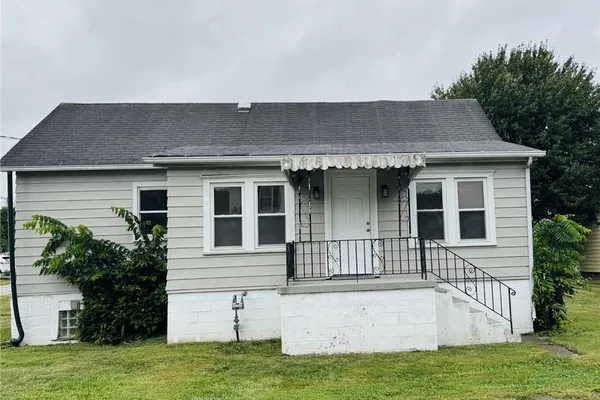 385 HALLAM AVE