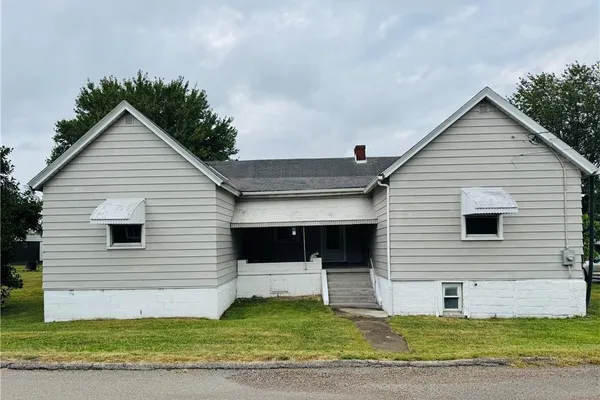 385 HALLAM AVE