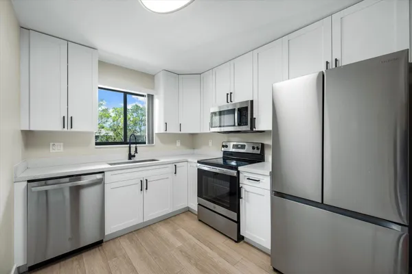 7428 ASHMONT CIR 210