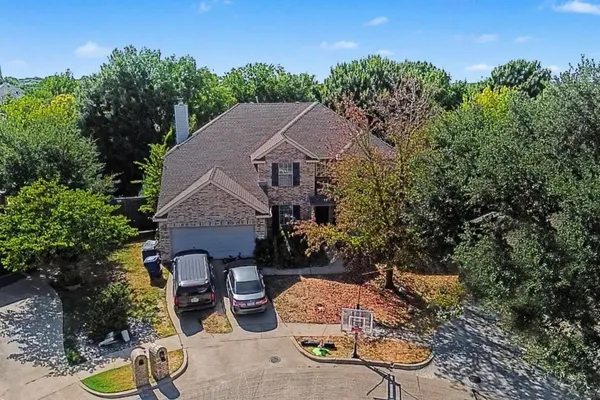 5213 LAKE CREST DR