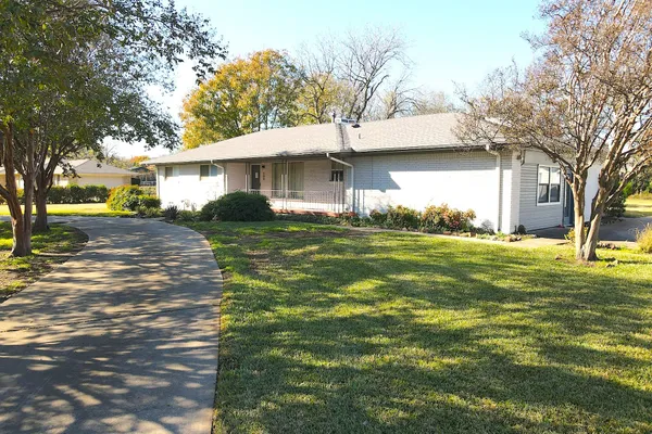 606 KEITH DR