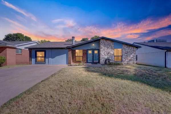 1007 WILDWOOD DR
