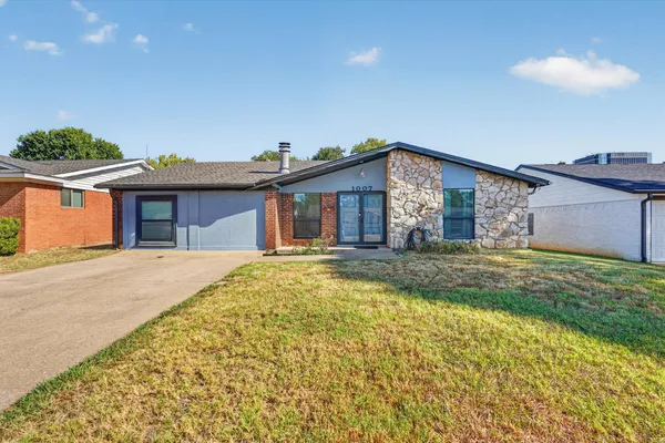 1007 WILDWOOD DR