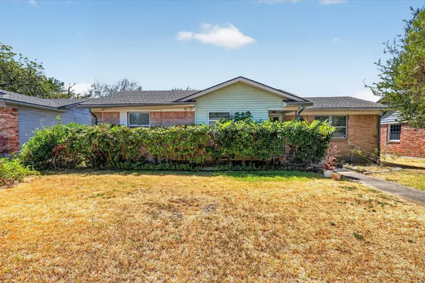 10014 MESITA DR