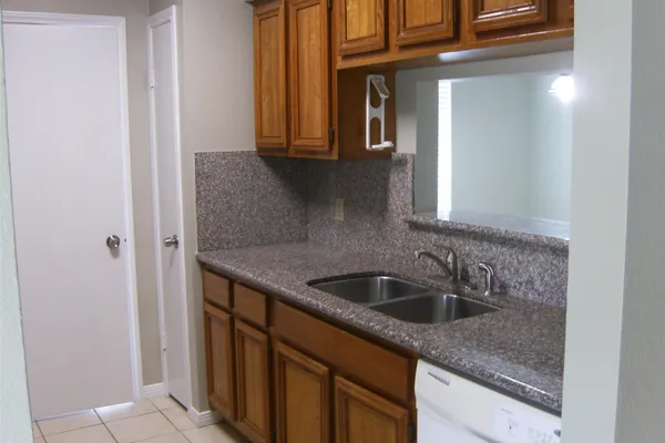 1714 REBECCA LN