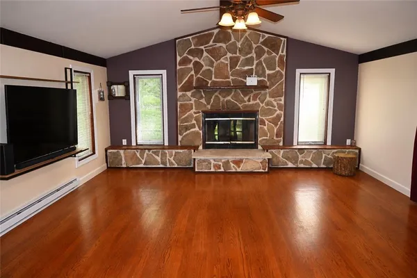 116 HAWK LN
