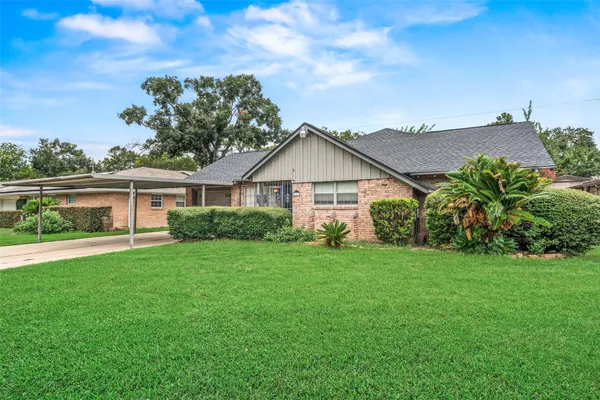 2322 ANSBURY DR