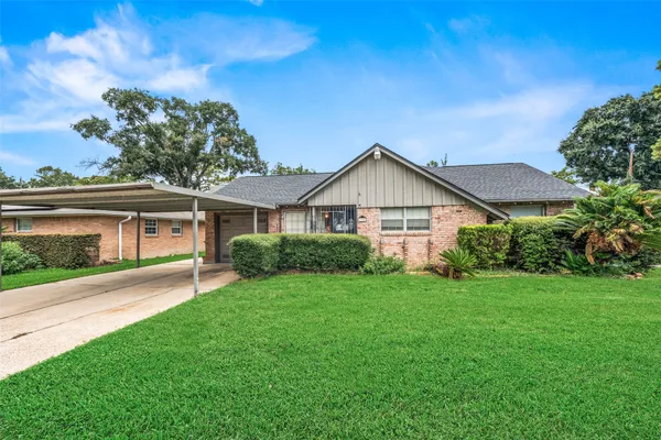 2322 ANSBURY DR